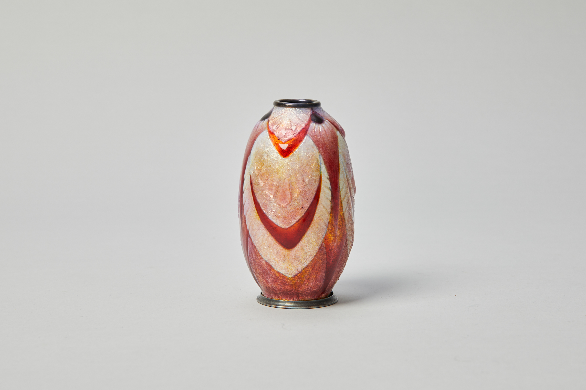 Enamelled copper vase, fan shape, in shades of pink